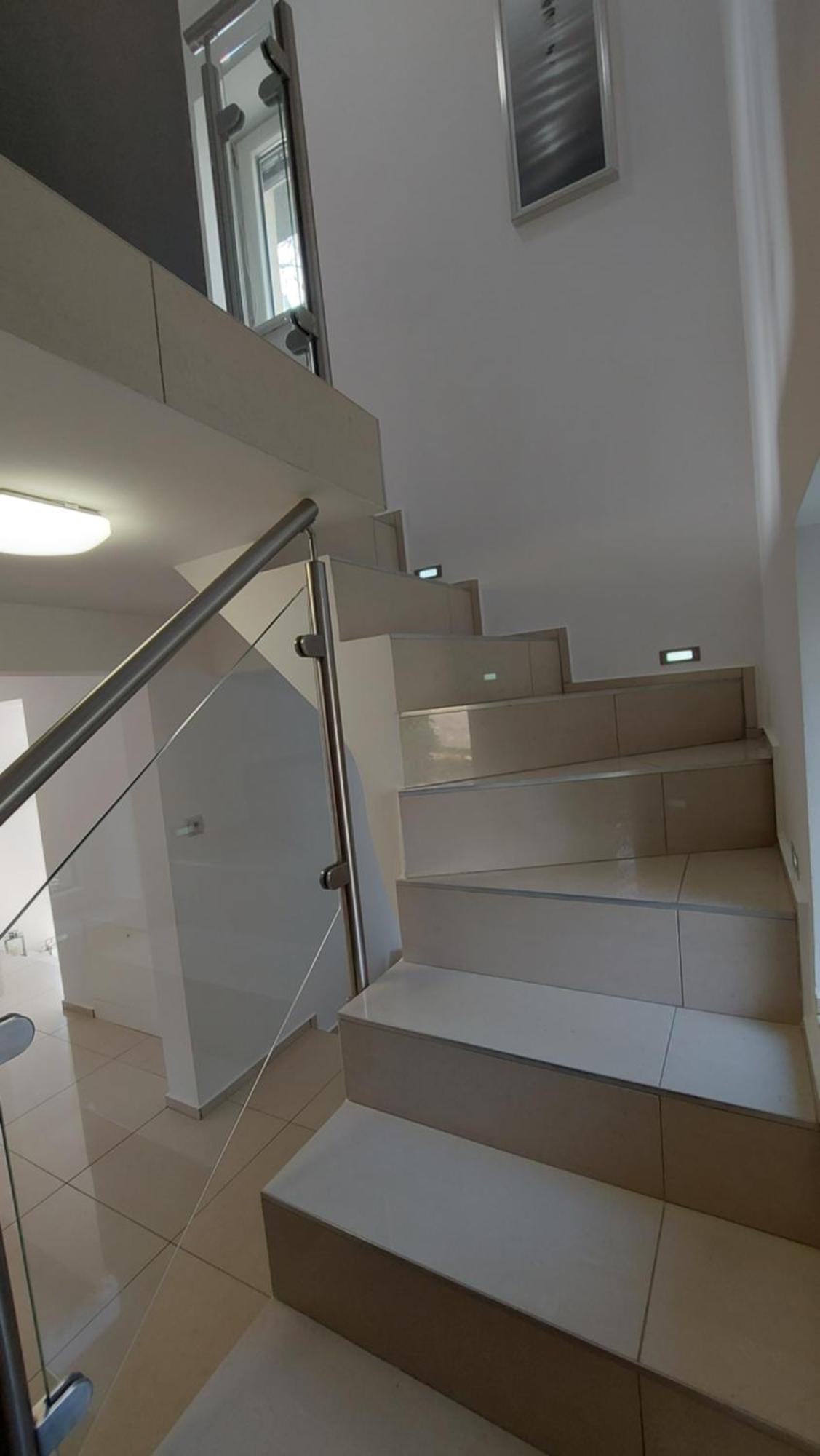 Dom Na Cervenej Vezi Villa Banka Dış mekan fotoğraf